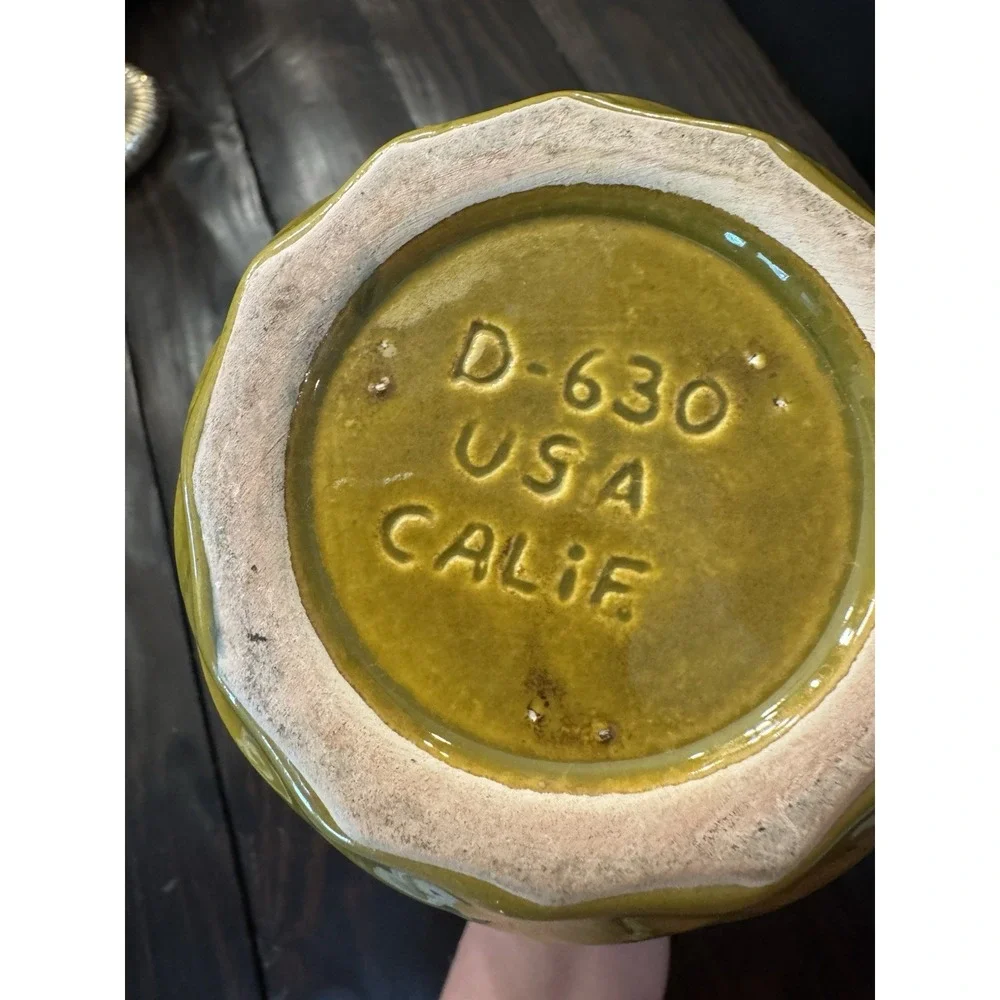 VTG USA California‎ Vase Yellow Green Blueish Spring Collectible